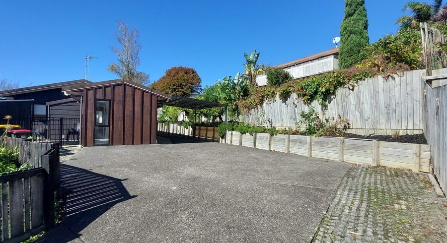  at 865A Beach Road, Waiake, North Shore City, Auckland