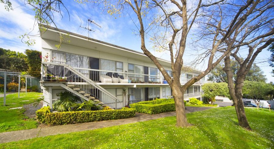  at 9/39 Sentinel Road, Herne Bay, Auckland