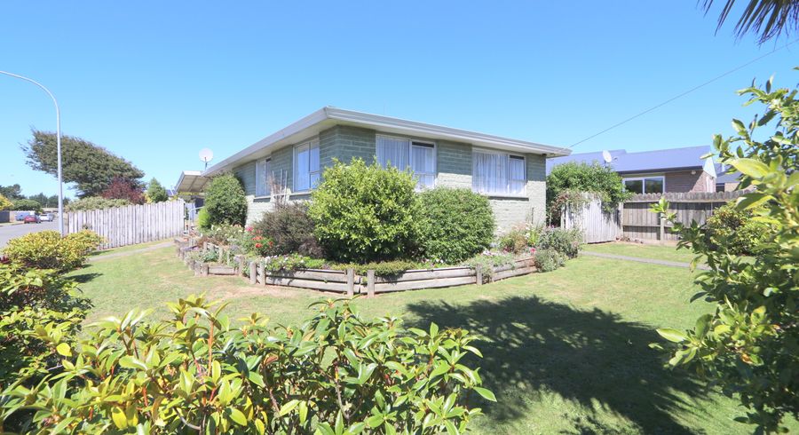  at 71 Avon Road, Clifton, Invercargill