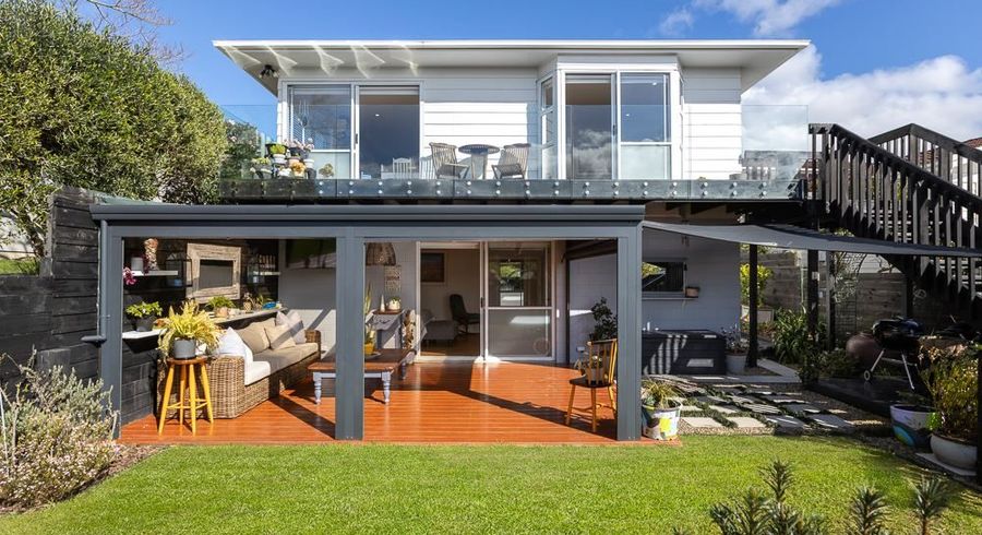  at 1/4 Holt Avenue, Torbay, Auckland