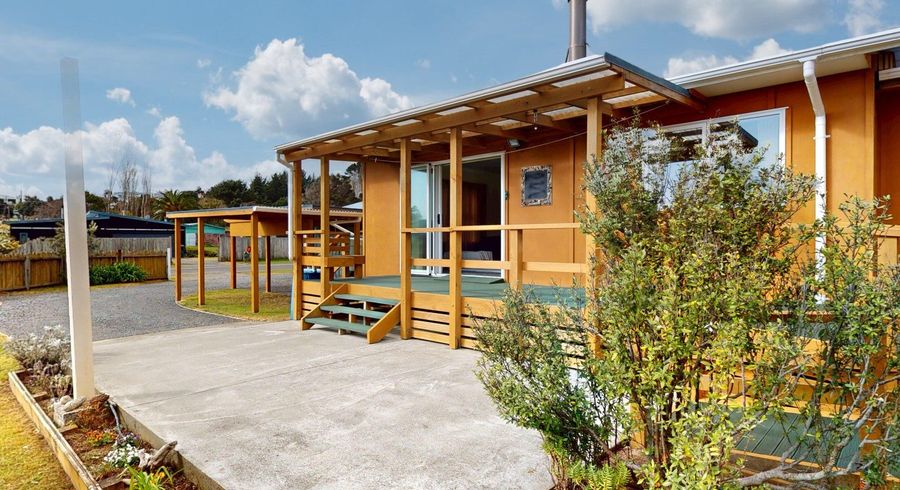  at 2 Barclay Grove, Hokio Beach, Levin