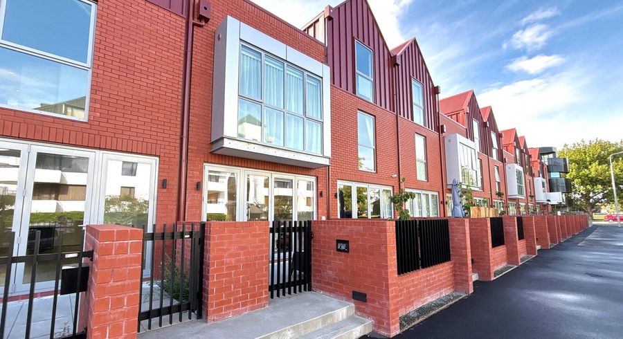  at 11/360 Montreal Street, Christchurch Central, Christchurch