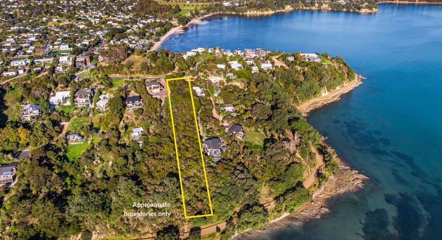  at 70 The Esplanade, ONEROA, WAIHEKE ISLAND