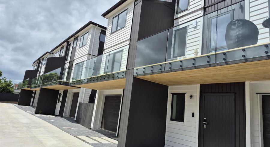  at 7 Woolfield Road, Papatoetoe, Manukau City, Auckland