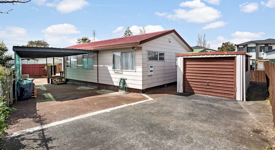  at 2/1 Viola Avenue, Māngere East, Auckland