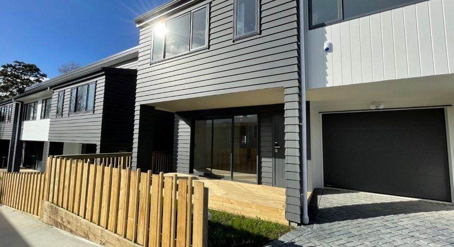  at 2/48 McLean Avenue, Papatoetoe, Manukau City, Auckland