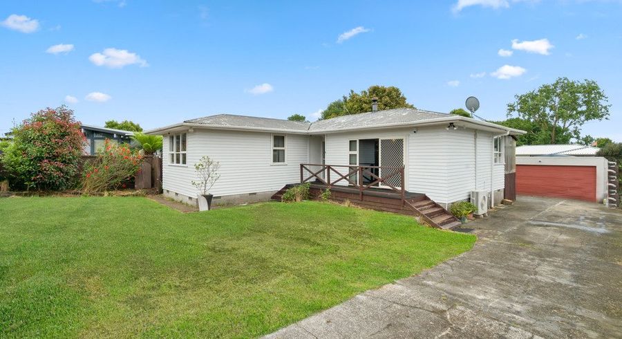  at 8 Cramond Drive, Mangere East, Auckland