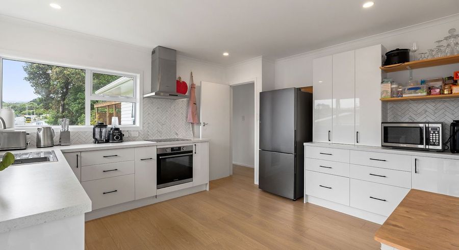  at 3 Catherine Crescent, Paparangi, Wellington, Wellington