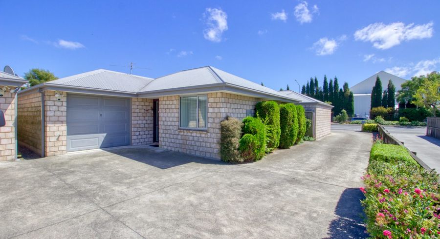  at 2/335 Main South Road, Hornby, Christchurch