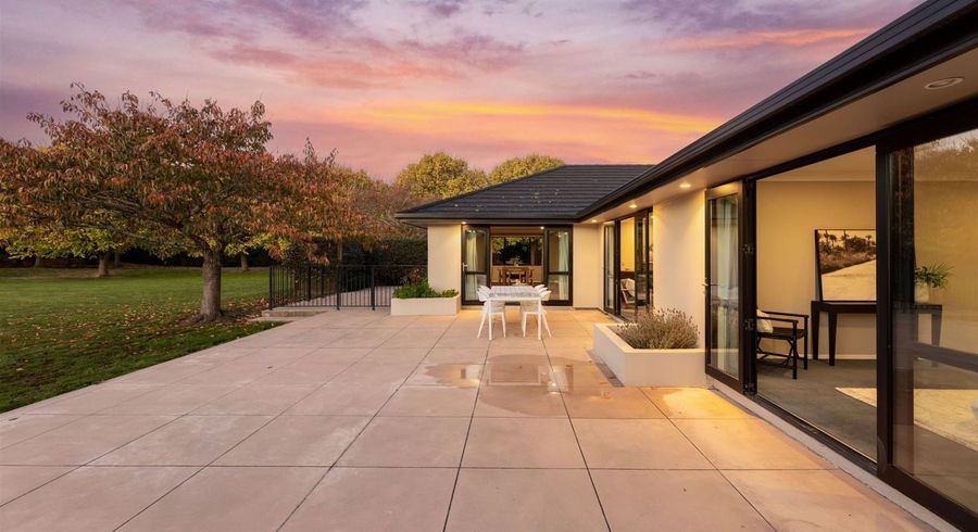  at 290 Queen Elizabeth II Drive, Mairehau, Christchurch City, Canterbury