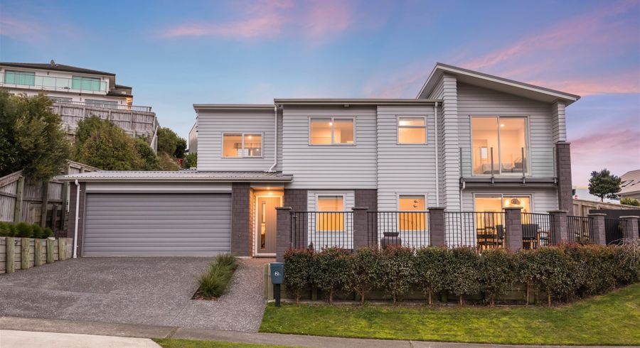  at 2 Tongariro Drive, Aotea, Porirua