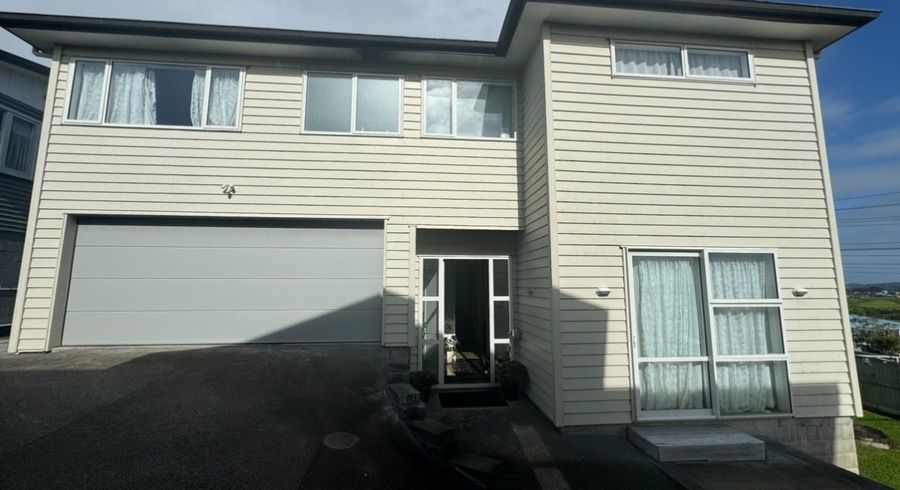 at 517 East Coast Road, Murrays Bay, North Shore City, Auckland
