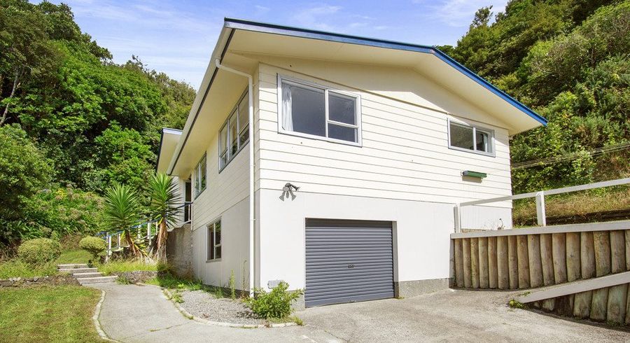  at 18 Westhaven Drive, Tawa, Wellington