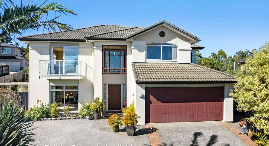  at 32 Kittiwake Drive, Schnapper Rock, Auckland