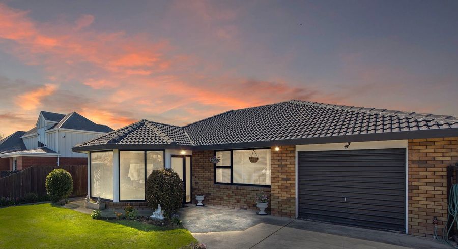  at 1/142 Racecourse Road, Sockburn, Christchurch