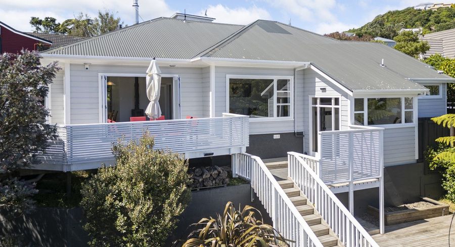  at 2 Poona Street, Khandallah, Wellington