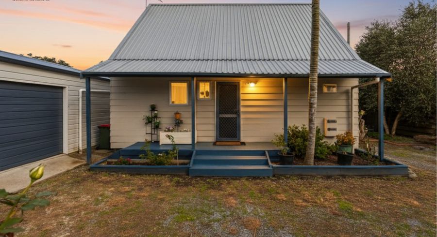  at 2/100 Beach Road, Pahurehure, Papakura, Auckland