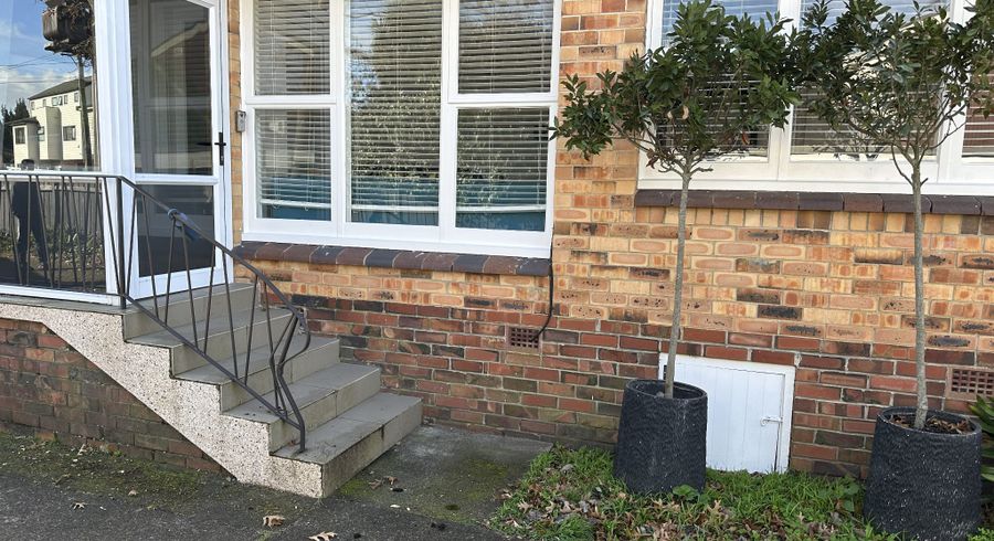  at 2/15 Campbell Road, Royal Oak, Auckland City, Auckland
