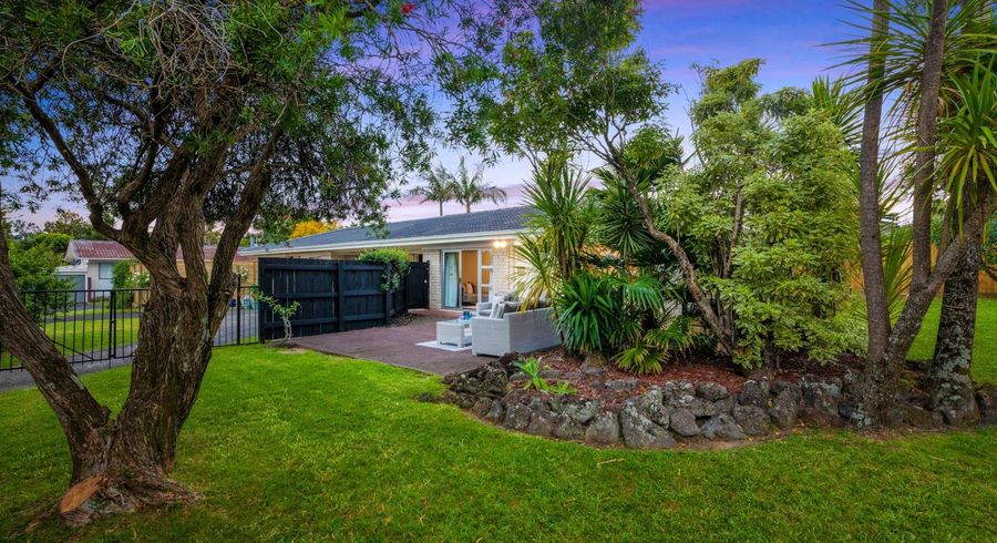  at Unit 2/34 Ballater Place, Highland Park, Manukau City, Auckland