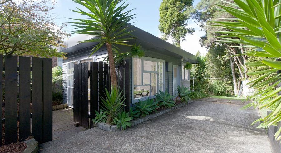  at 1/240 Godley Road, Titirangi, Waitakere City, Auckland