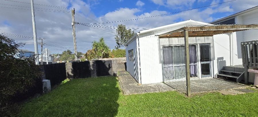  at Flat/1 Rogan st, Mount Roskill, Auckland City, Auckland