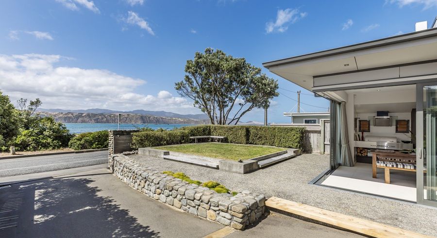  at 160 Breaker Bay Road, Breaker Bay, Wellington