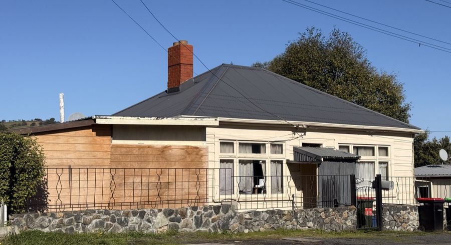  at 27 Neil Street, Green Island, Dunedin, Otago