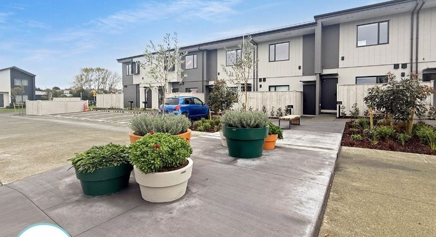  at 11/18 Paraone Crescent, Conifer Grove, Papakura, Auckland