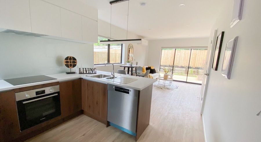  at 1/237 Swanson Road, Henderson, Auckland