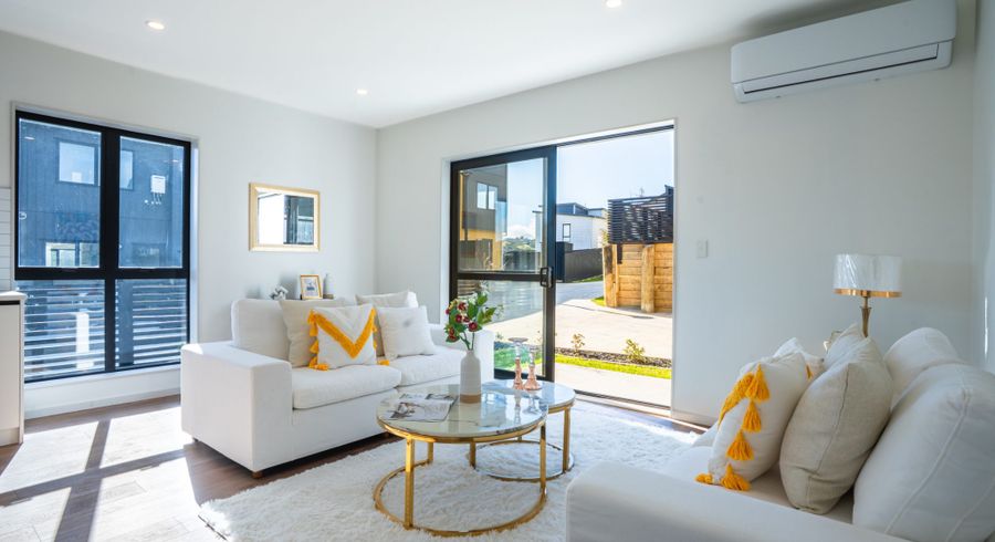  at 21 Matahae Drive, Flat Bush, Manukau City, Auckland