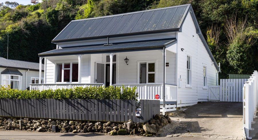  at 131 Shakespeare Road, Bluff Hill, Napier