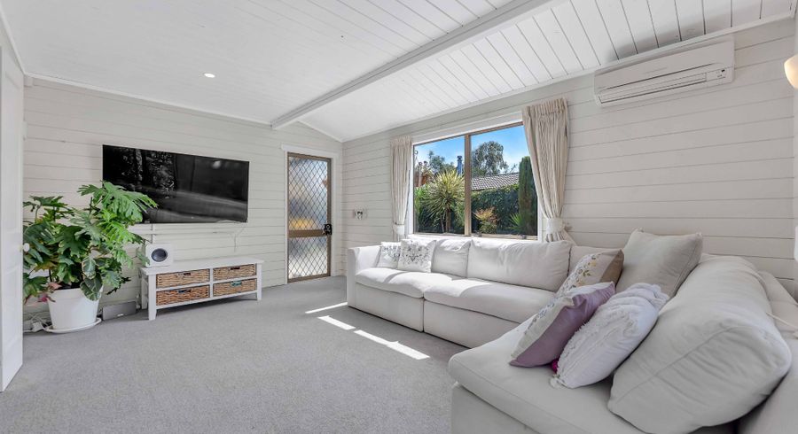  at 2/7 McCall Place, Opaheke, Papakura, Auckland