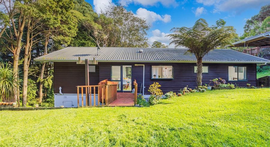  at 2/9 Ridgewood Crescent, Birkenhead, Auckland