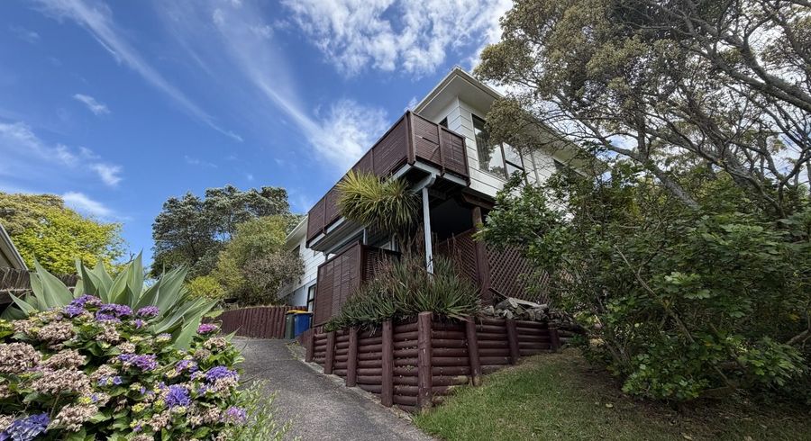  at 12 Glenvale Pl--On Thurs 20th Nov at 4:30-4:50pm, Totara Vale, North Shore City, Auckland