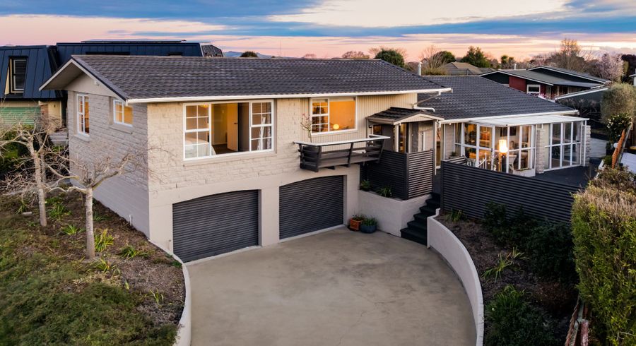  at 25 Hillcrest Place, Avonhead, Christchurch City, Canterbury