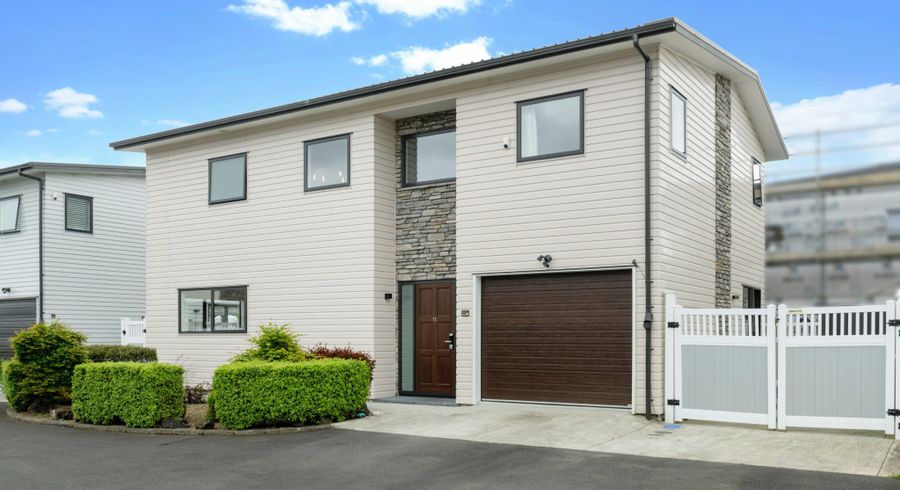  at 11/7 Wastney Road, Alfriston, Manukau City, Auckland