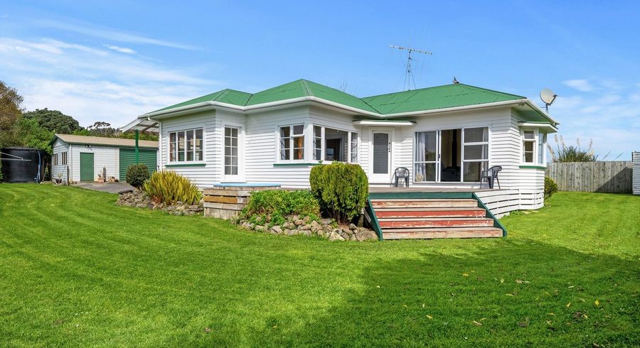  at 35 North Manakau Road, Manakau, Levin