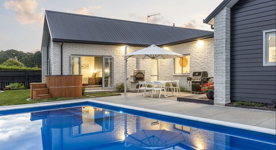  at 33 Jarrett Terrace, Leamington, Cambridge