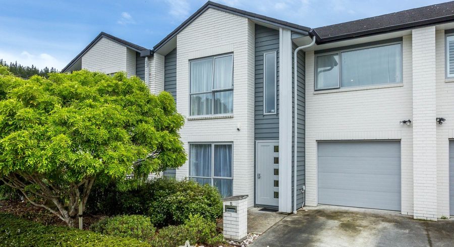  at 5 Ashington Road, Silverstream, Upper Hutt, Wellington