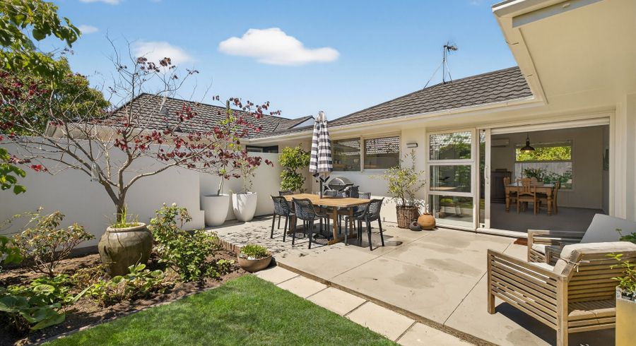  at 2/83 Winchester Street, Merivale, Christchurch City, Canterbury