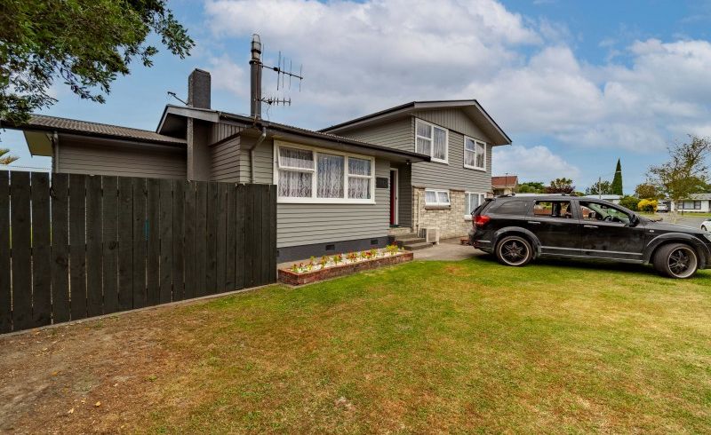  at 1 Laws Place, Pirimai, Napier