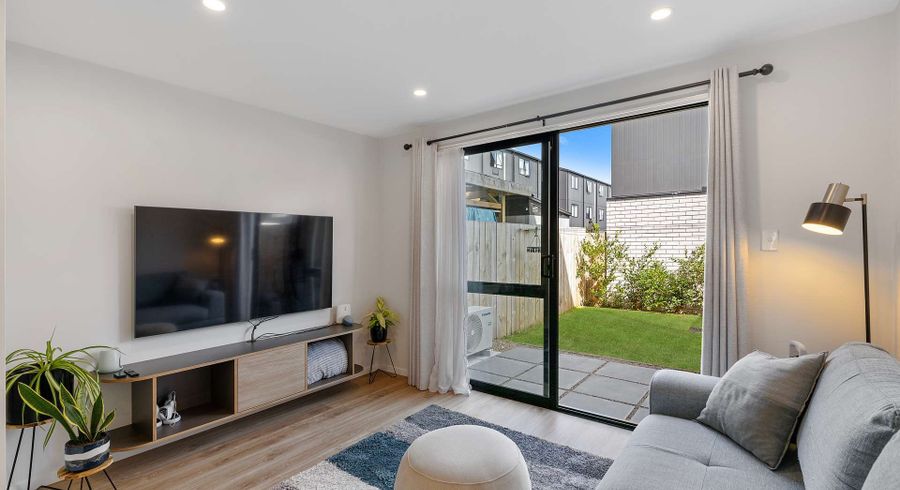  at 5/119 Bruce McLaren Road, Henderson, Waitakere City, Auckland