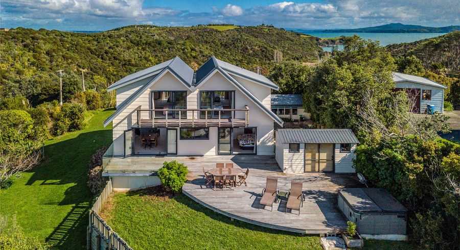  at 17 Tiri Road, Oneroa, Waiheke Island