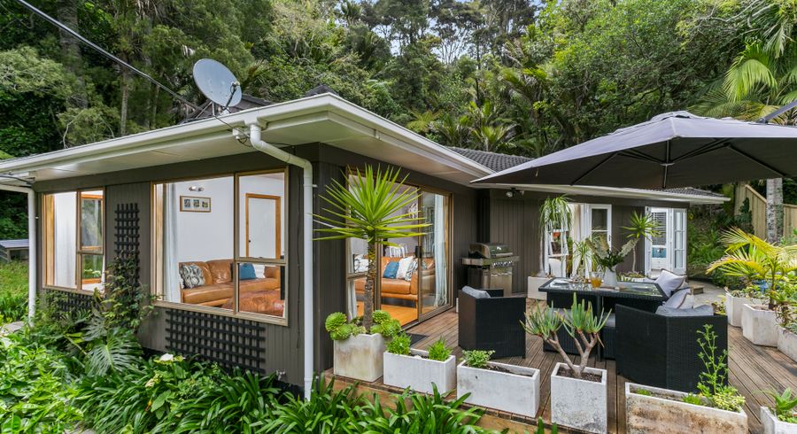  at 191 Laingholm Drive, Laingholm, Auckland