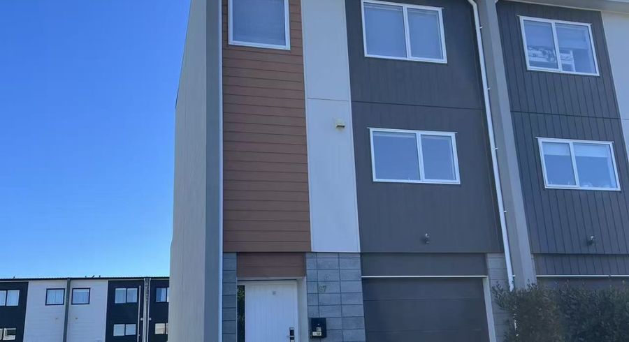  at 87 Bordeaux parade, Te Atatu South, Waitakere City, Auckland