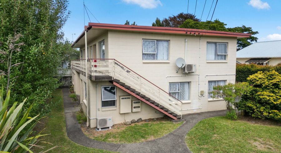  at 1-6/16 Myrtle Street, Hamilton East, Hamilton, Waikato