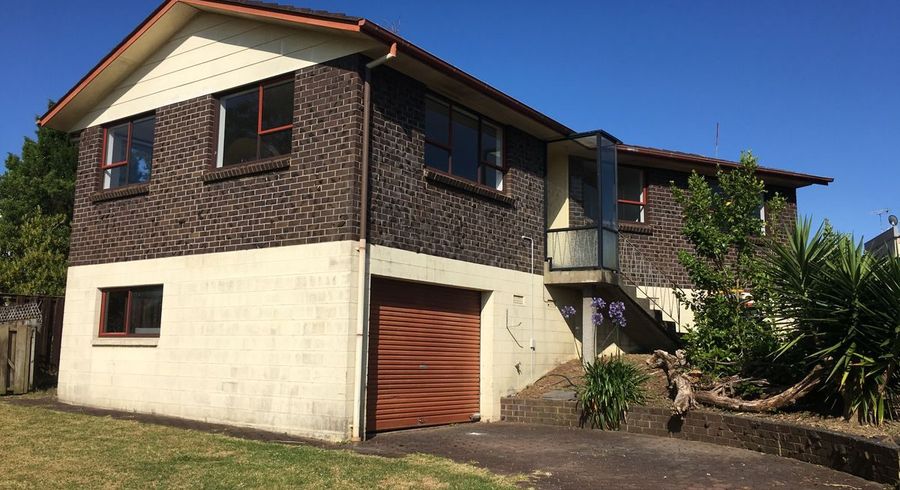  at 15 Olena Avenue, Sunnyhills, Manukau City, Auckland