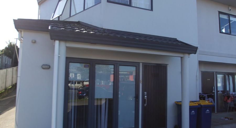  at 1/198 Archers Road, Glenfield, Auckland