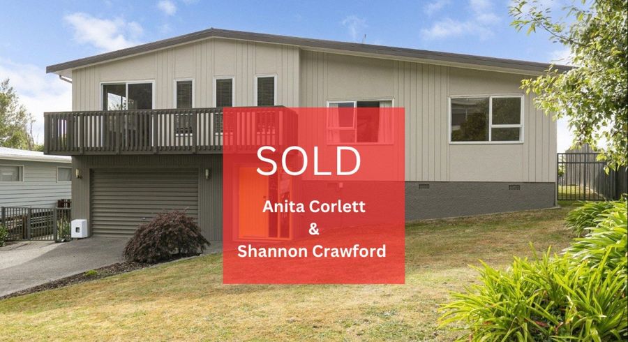  at 17 Westhaven Drive, Tawa, Wellington