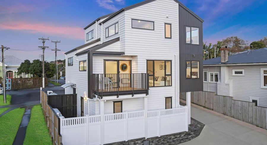  at 2/54A School Road, Kingsland, Auckland City, Auckland
